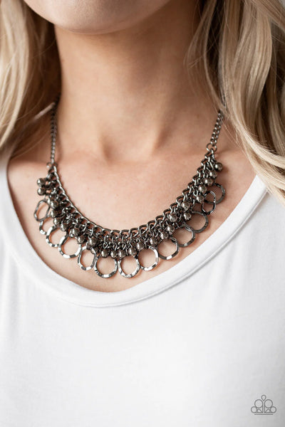 Paparazzi ♥ Ring Leader Radiance - Black ♥ Necklace