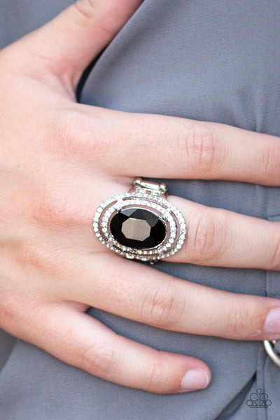 Making History Black Ring - Paparazzi Ring